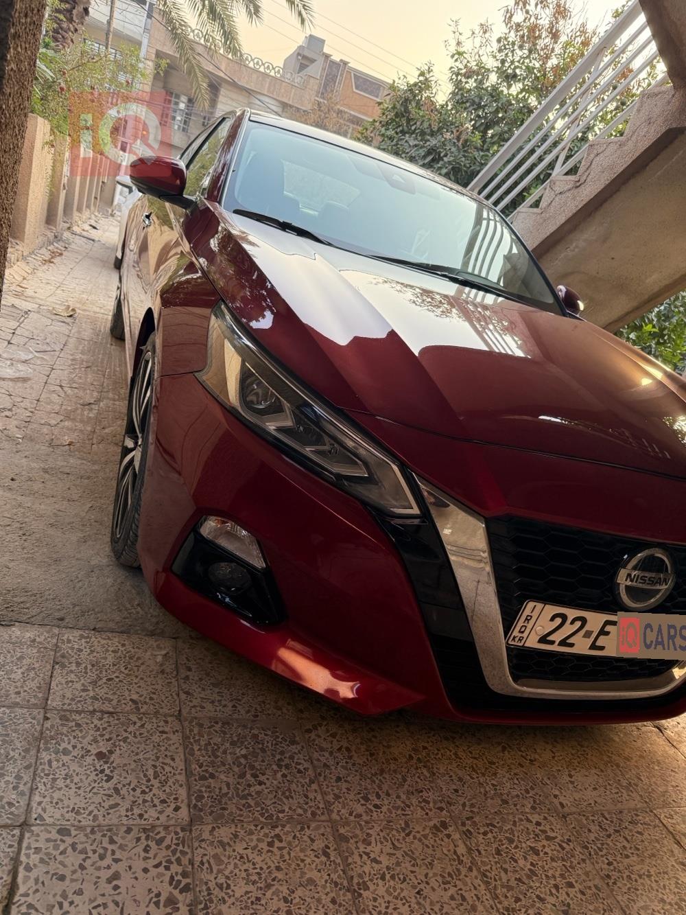 نيسان ألتيما